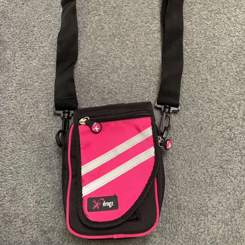 Pink iFrogz crossbody